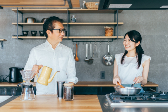 家族の笑顔が広がるキッチンで心豊かに